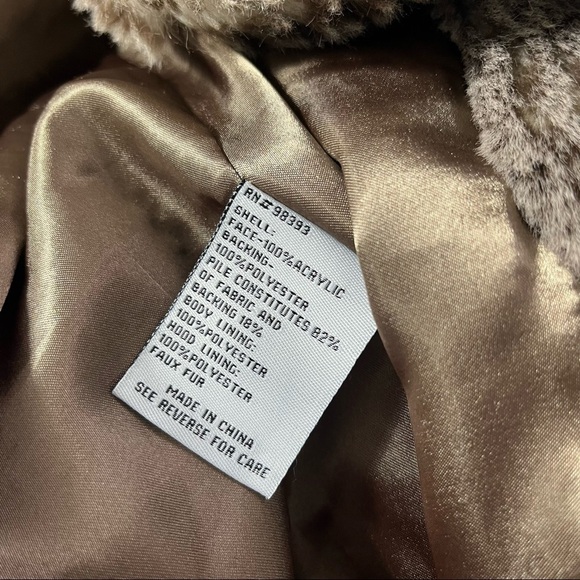 Pamela McCoy Collection Faux Fur Winter Coat Jacket - Picture 5 of 7